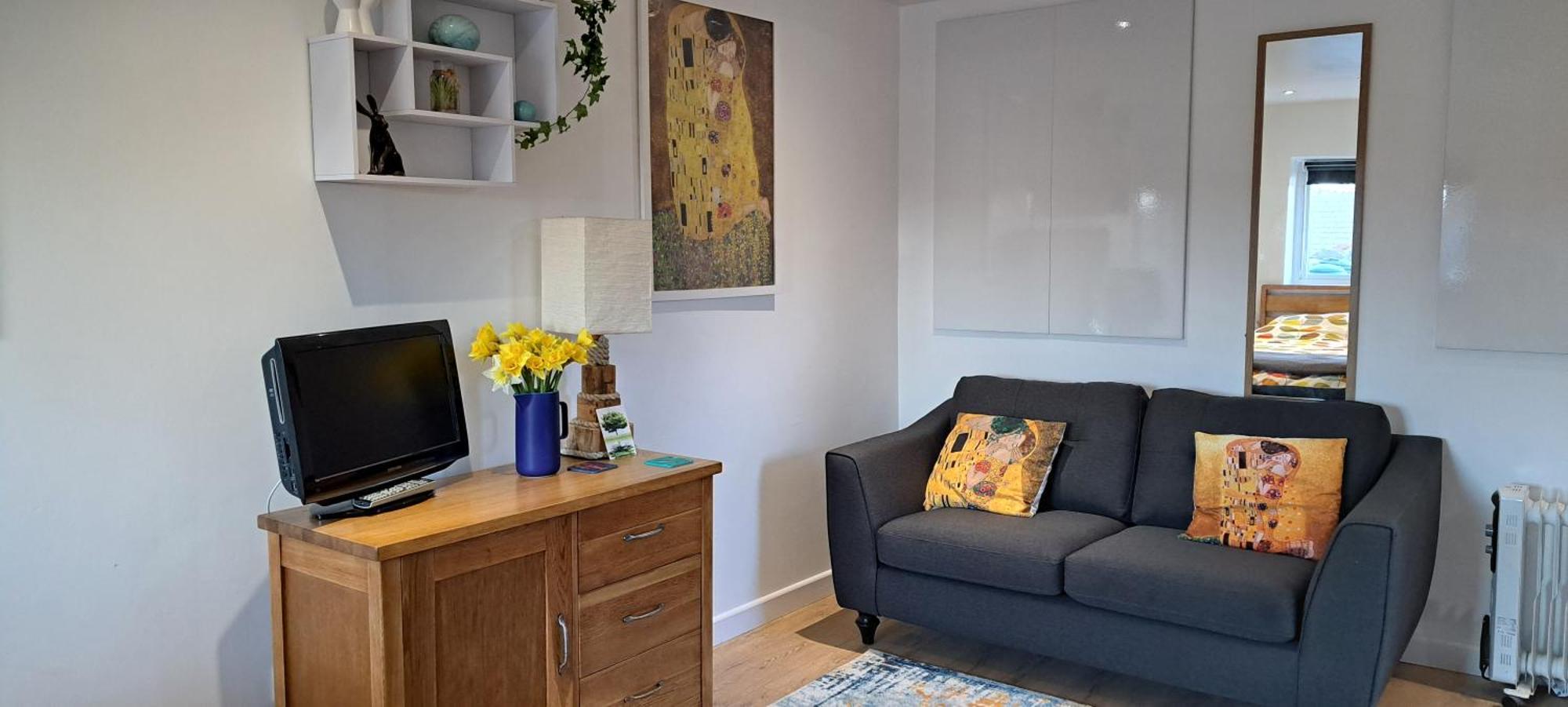 ניולין Modern Studio Apartment With Outstanding Views, Sleeps 2 מראה חיצוני תמונה