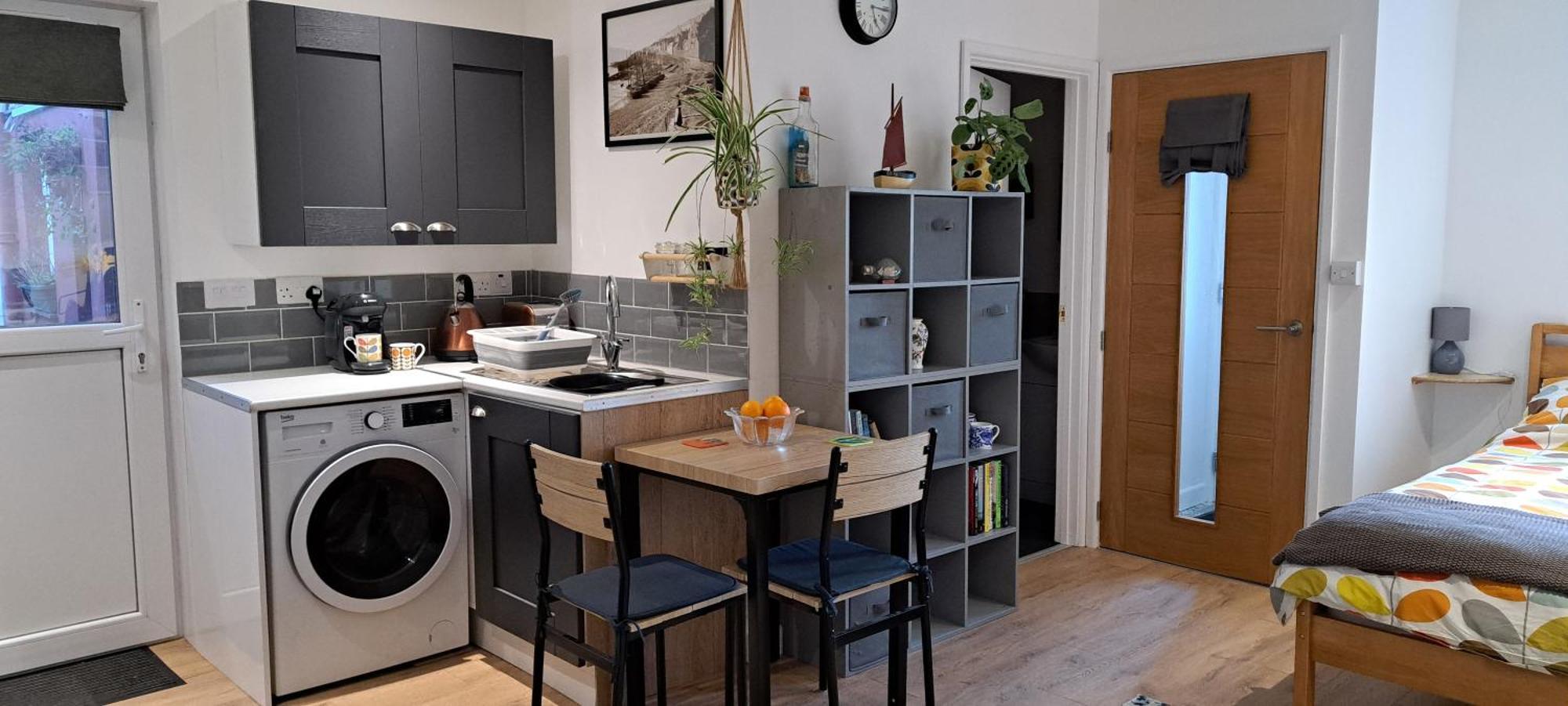 ניולין Modern Studio Apartment With Outstanding Views, Sleeps 2 מראה חיצוני תמונה